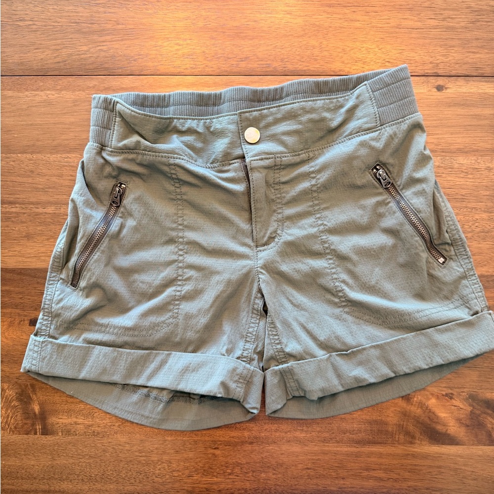 Athleta Ripstop Shorts in Olive Green